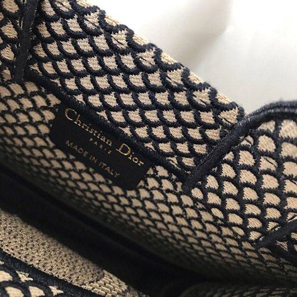 入手困難!ディオール ミニ ヴァーティカル ブックトート 偽物